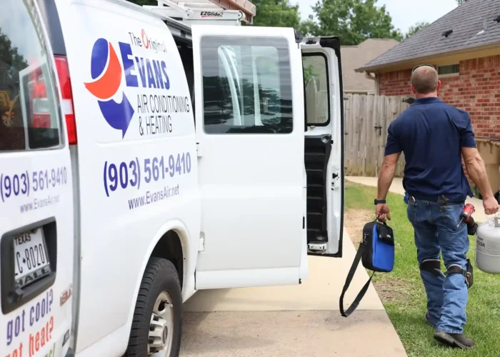Evans Air Tech Unloading Truck